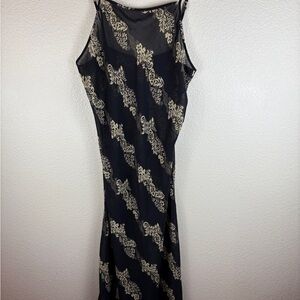 Natori Josie Elegant Black and Cream Floral Semi-Sheer Slip Dress S/M